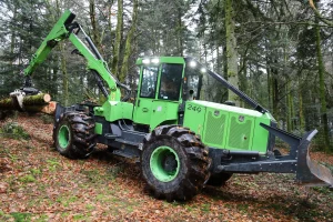 image Skidder Equus 240 4WD